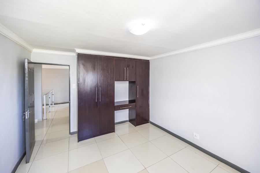 5 Bedroom Property for Sale in Sunnyridge Eastern Cape